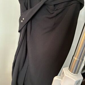 GUC Elie Tahari black pencil skirt, belt attached size 12